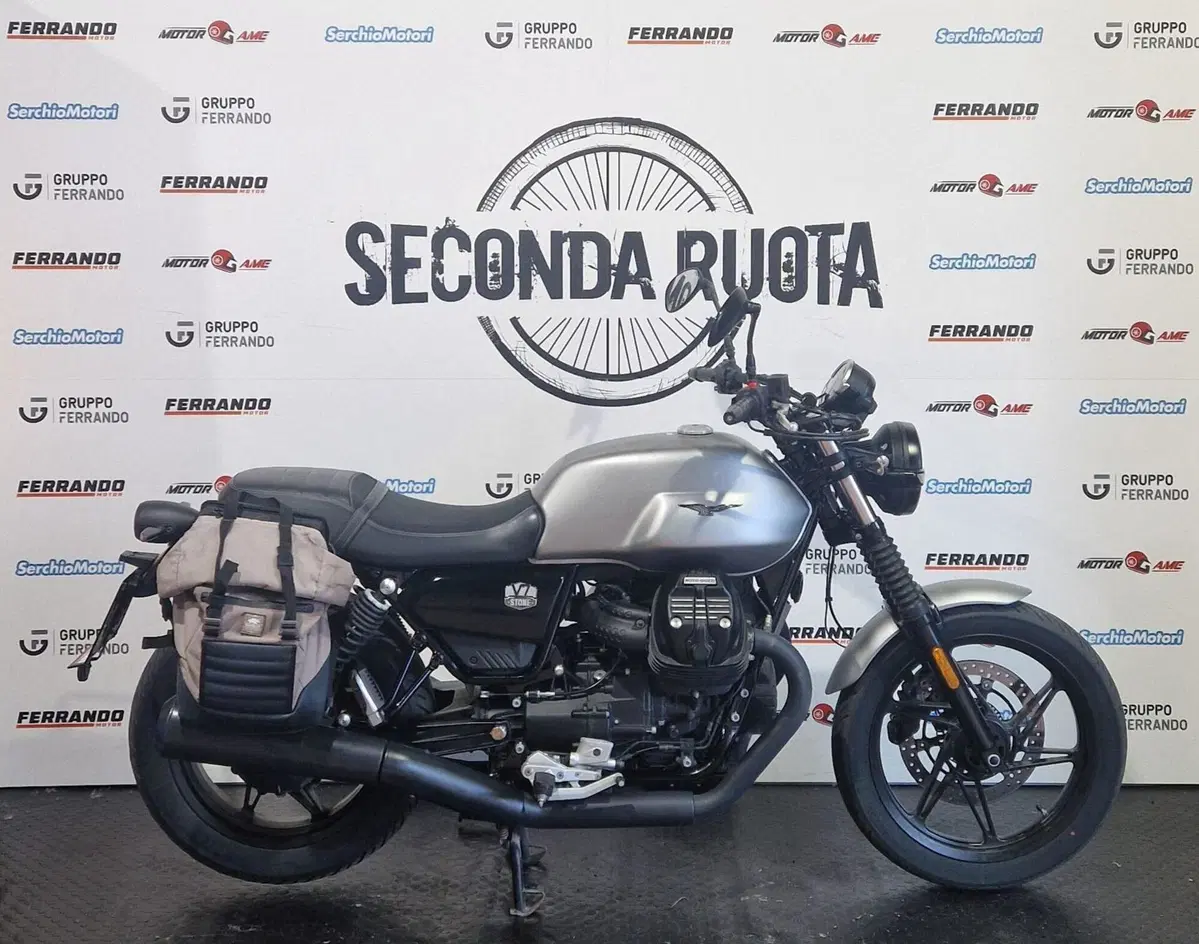 Moto Guzzi V7 Stone (2021 - 24)