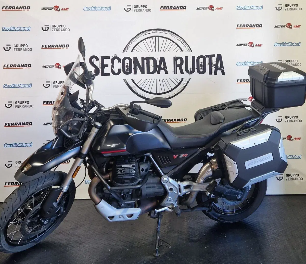 Moto Guzzi V85 TT (2021 - 23) (4)