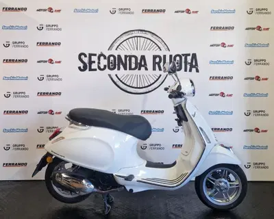 Vespa Primavera 150 (2024 - 25) usata