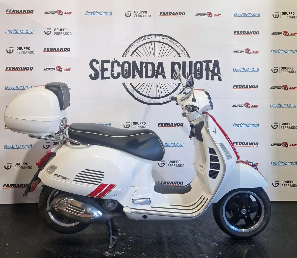 Vespa GTS 300 Super Racing Sixties Hpe (2021 - 22)