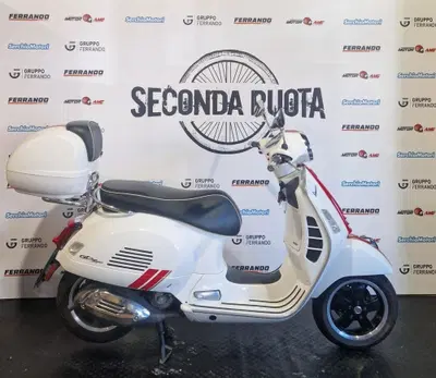Vespa GTS 300 Super Racing Sixties Hpe (2021 - 22) usata