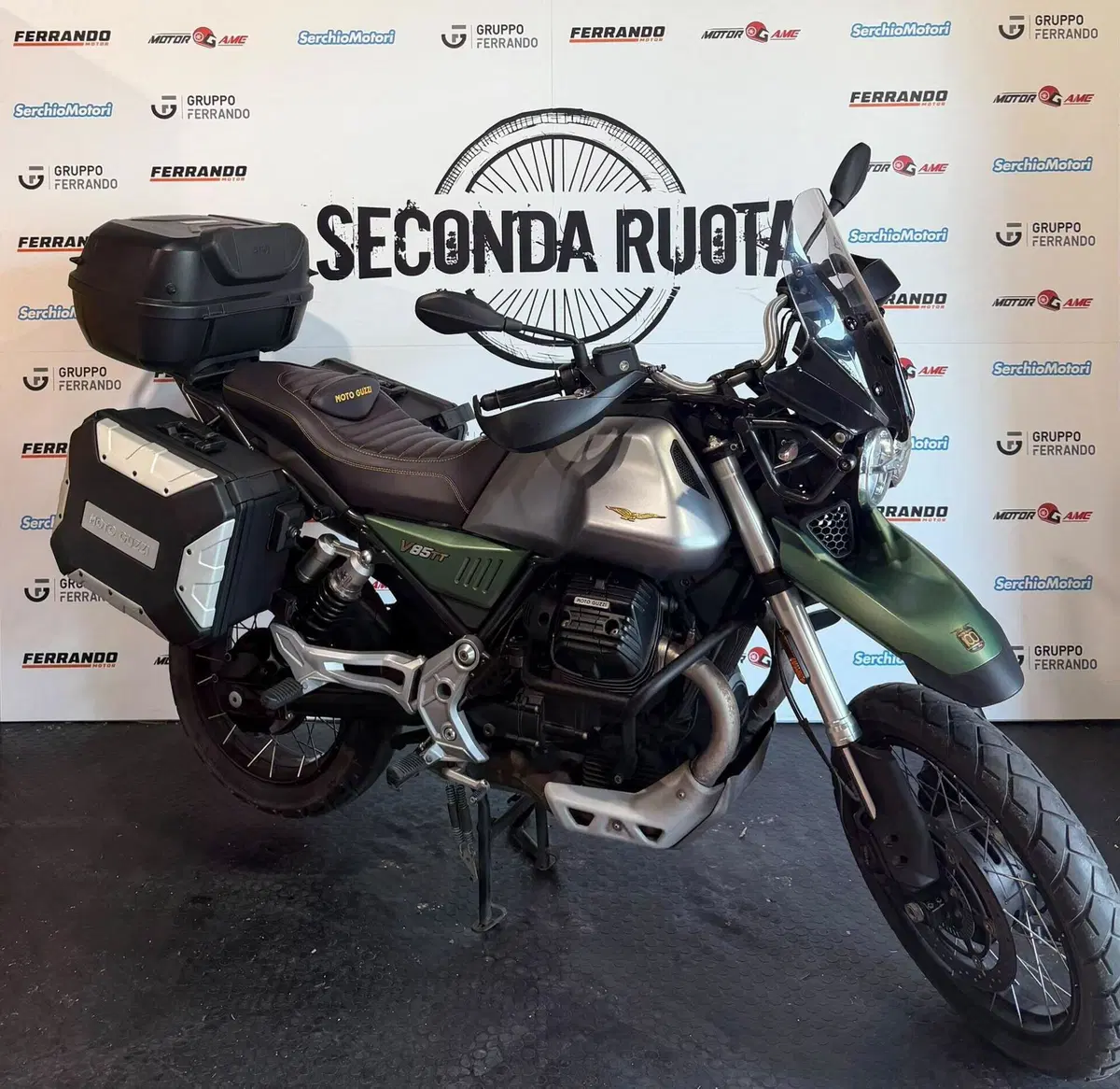 Moto Guzzi V85 TT Centenario (2021 - 22) (3)