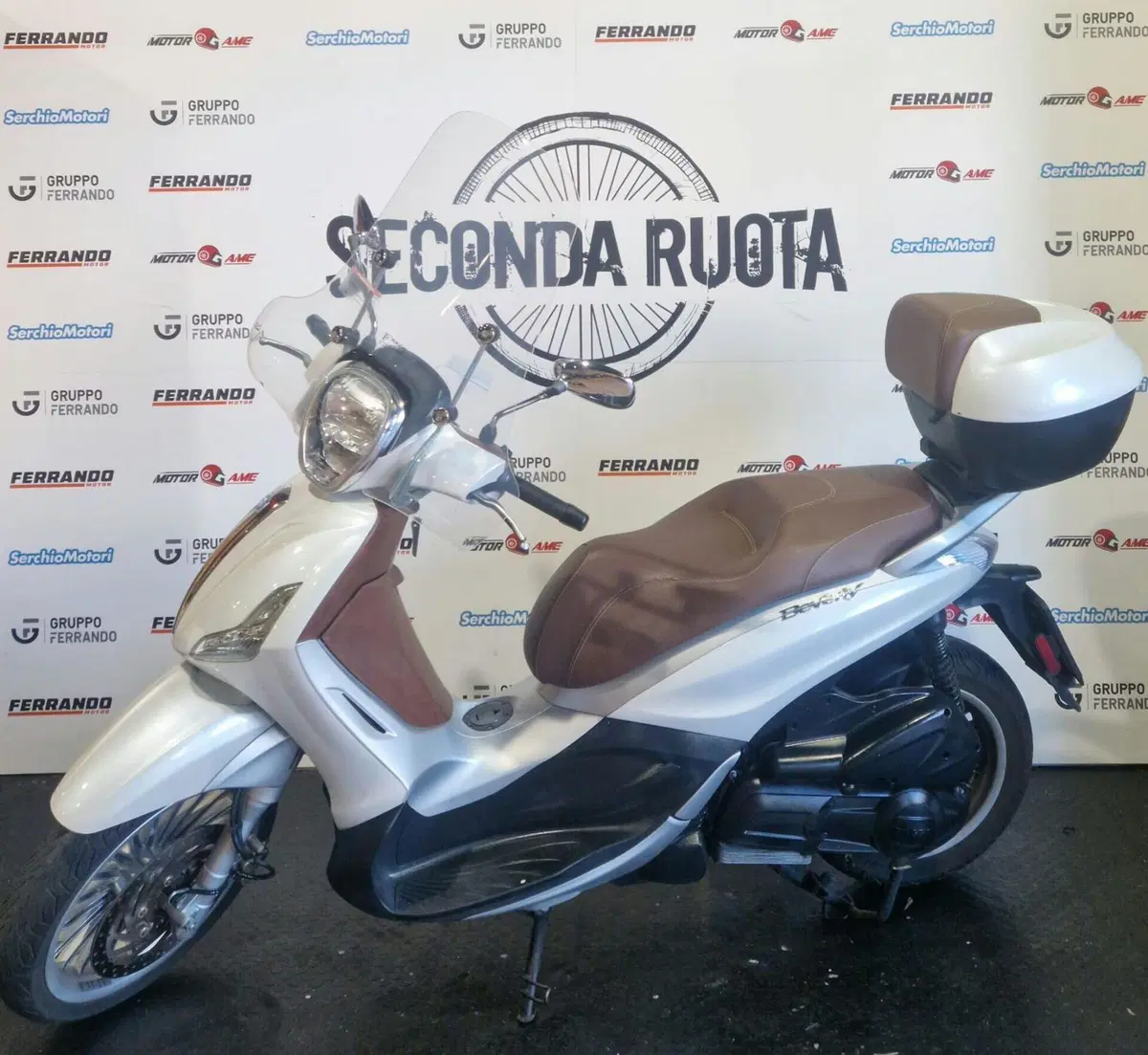 Piaggio Beverly 300 i.e. ABS-ASR (2016 - 20) (3)
