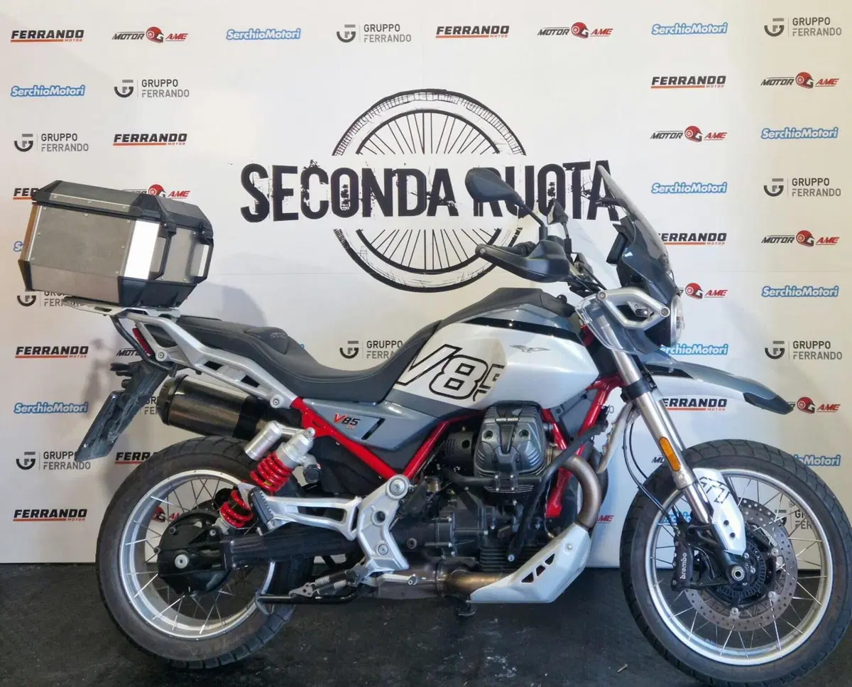 Moto Guzzi V85 TT (2024 - 26)