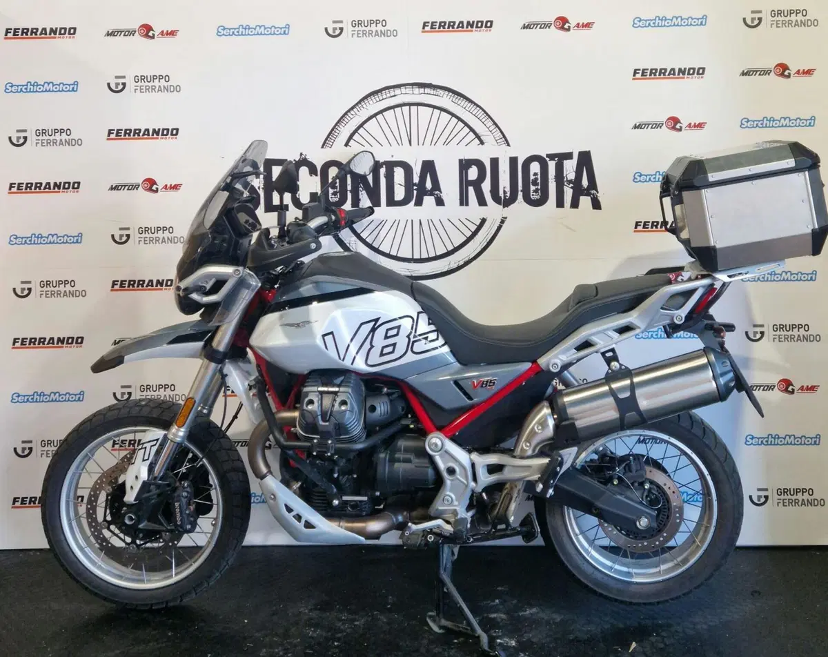 Moto Guzzi V85 TT (2024 - 26) (2)
