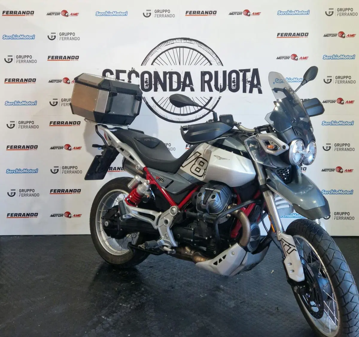 Moto Guzzi V85 TT (2024 - 26) (3)