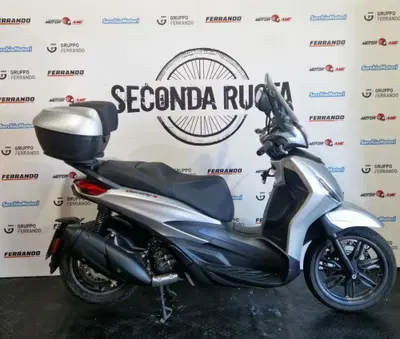 Piaggio Beverly 300 Hpe (2021) usata