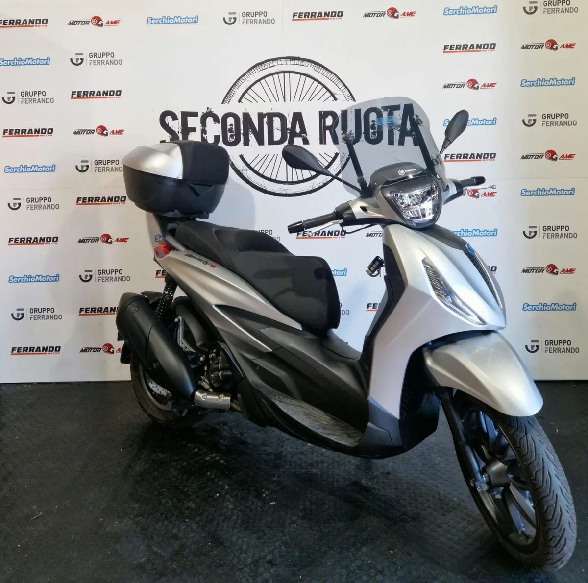 Piaggio Beverly 300 Hpe (2021) (4)