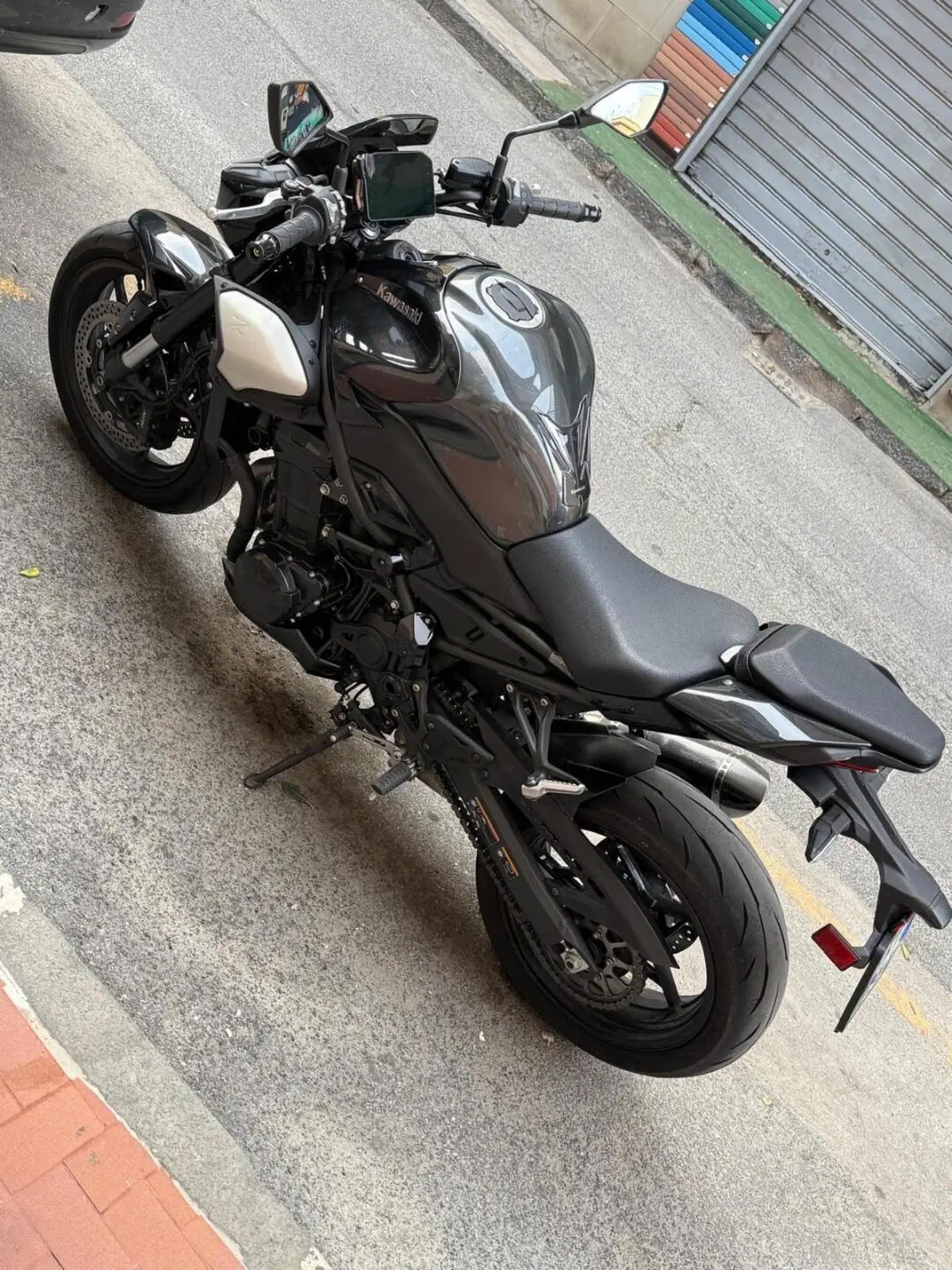 Kawasaki Z 900 (2025 - 26) (2)