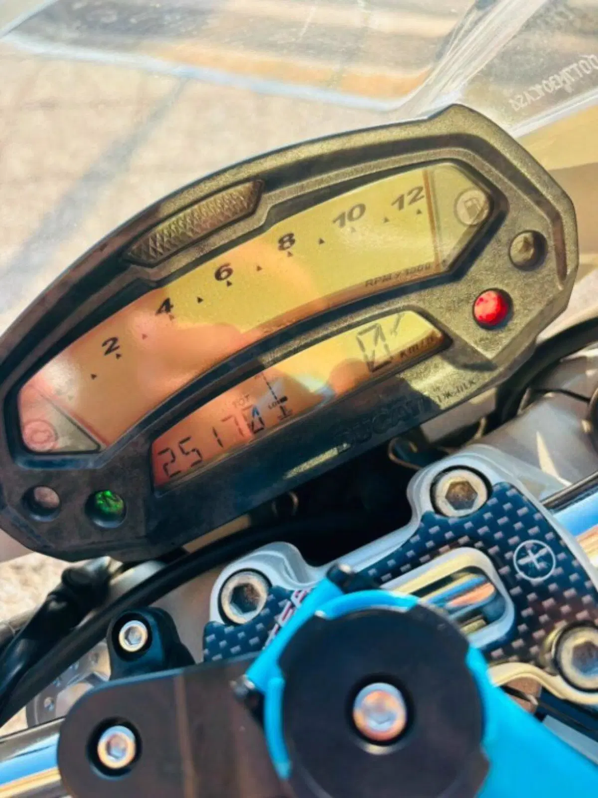 Ducati Monster 696 (2008 - 13) (4)