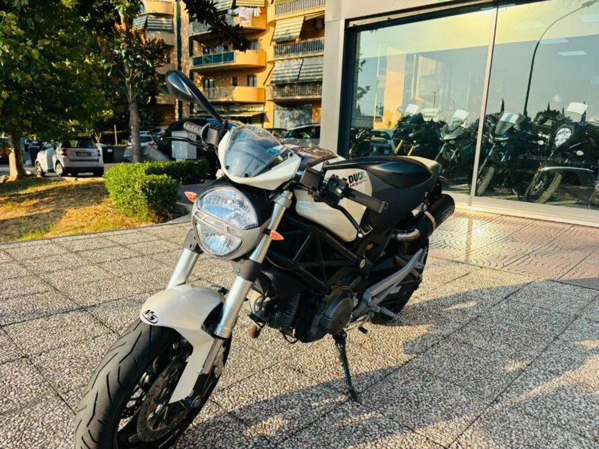 Ducati Monster 696 (2008 - 13) (6)