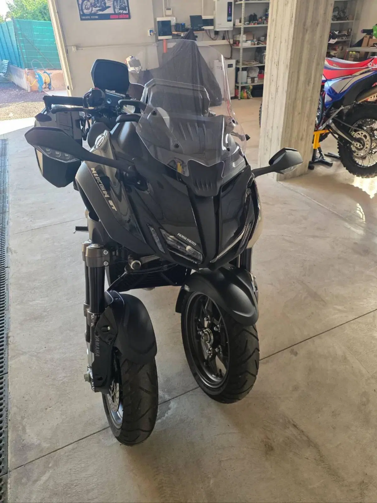 Yamaha Niken 890 GT (2023 - 26) (2)