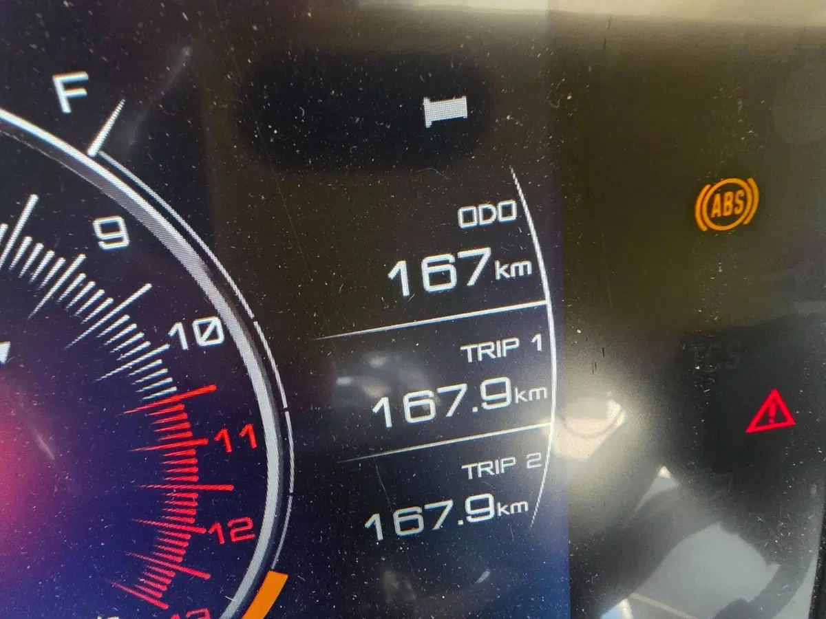 Yamaha Niken 890 GT (2023 - 26) (4)