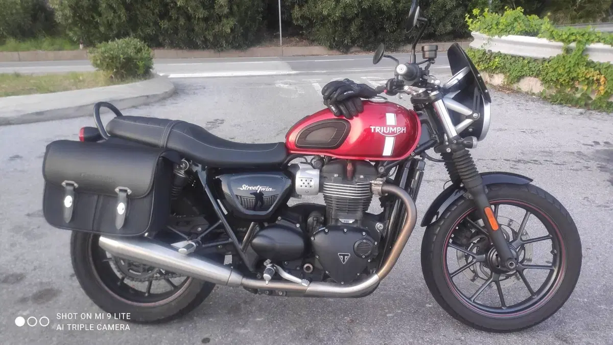 Triumph Street Twin 900 (2016) (5)