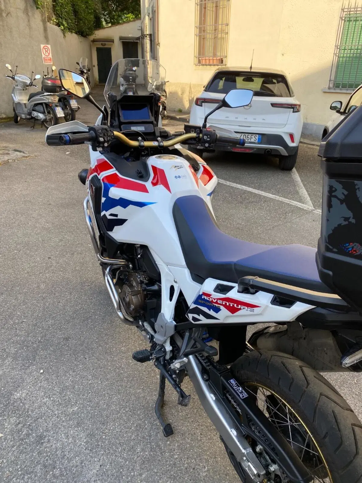 Honda Africa Twin CRF 1100L Adventure Sports DCT Travel Edition (2024 - 26) (3)