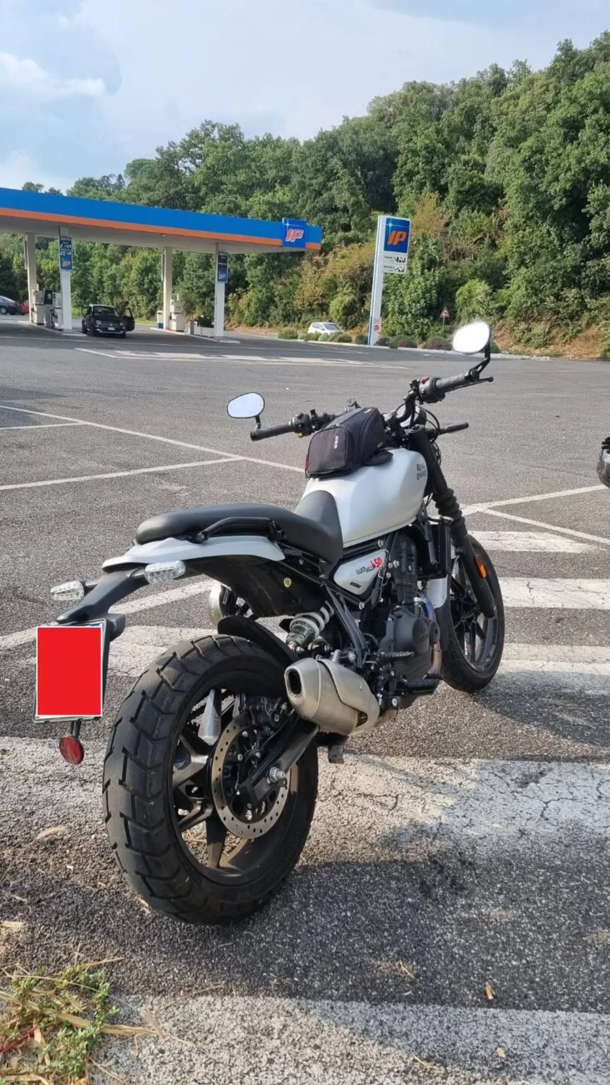 Royal Enfield Guerrilla 450 (2024 - 26)