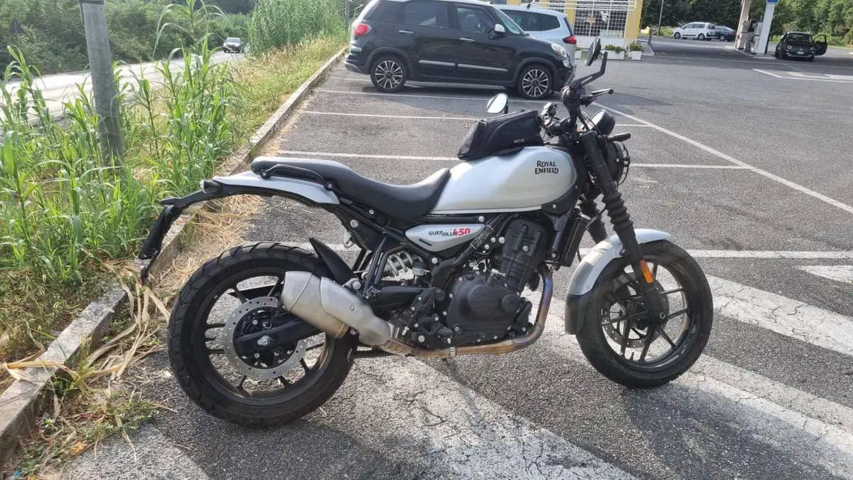 Royal Enfield Guerrilla 450 (2024 - 26) (2)