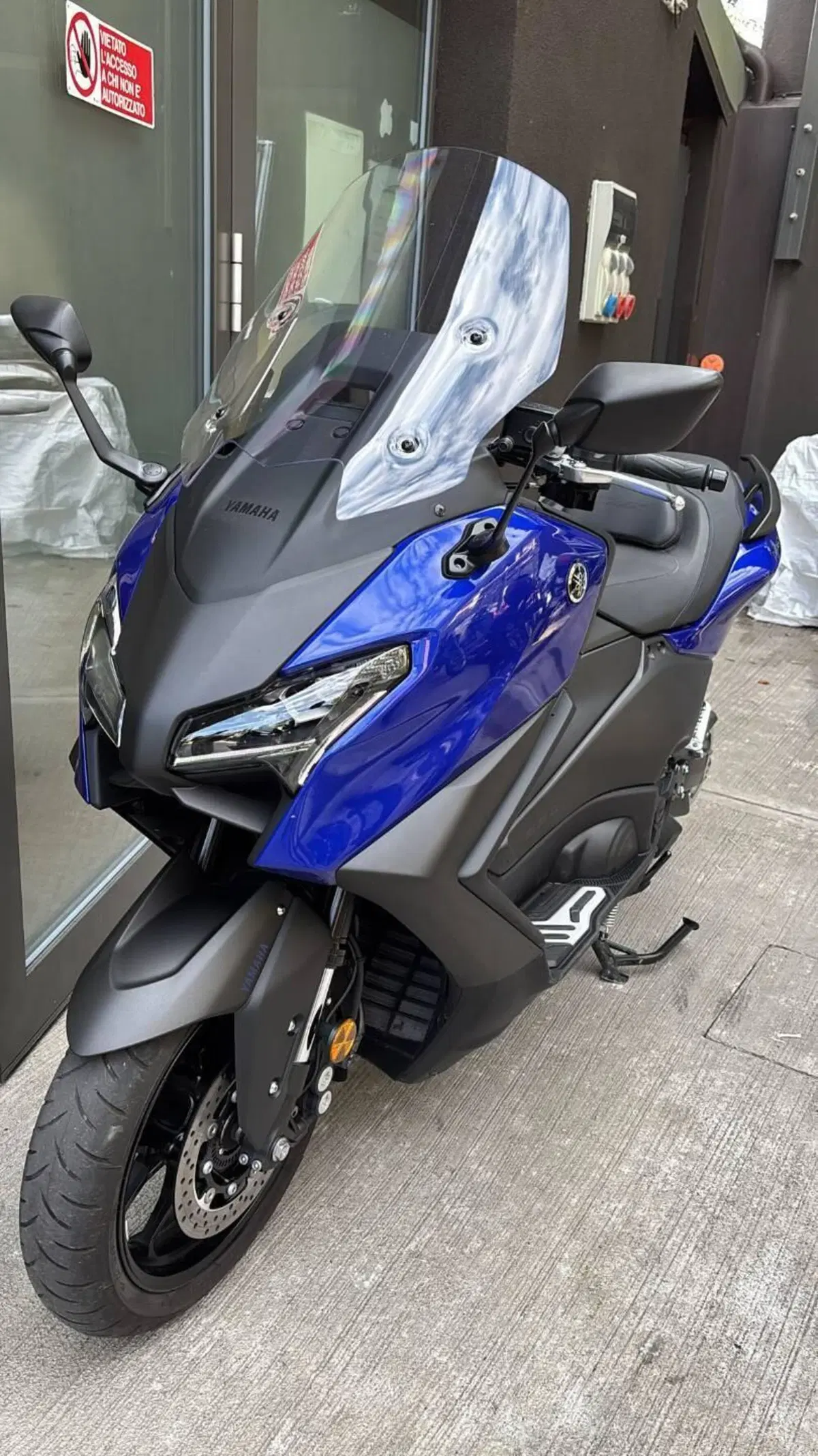 Yamaha T-Max 560 (2025 - 26) (2)