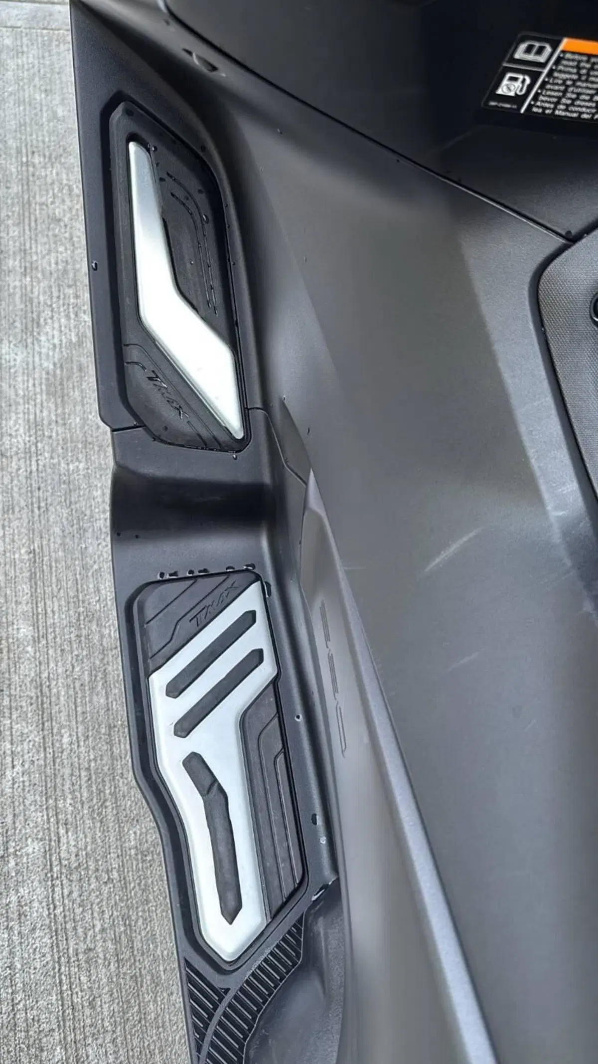 Yamaha T-Max 560 (2025 - 26) (4)