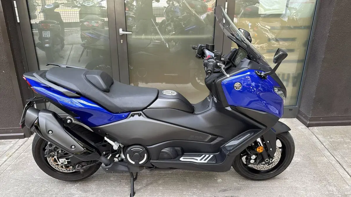 Yamaha T-Max 560 (2025 - 26) (6)