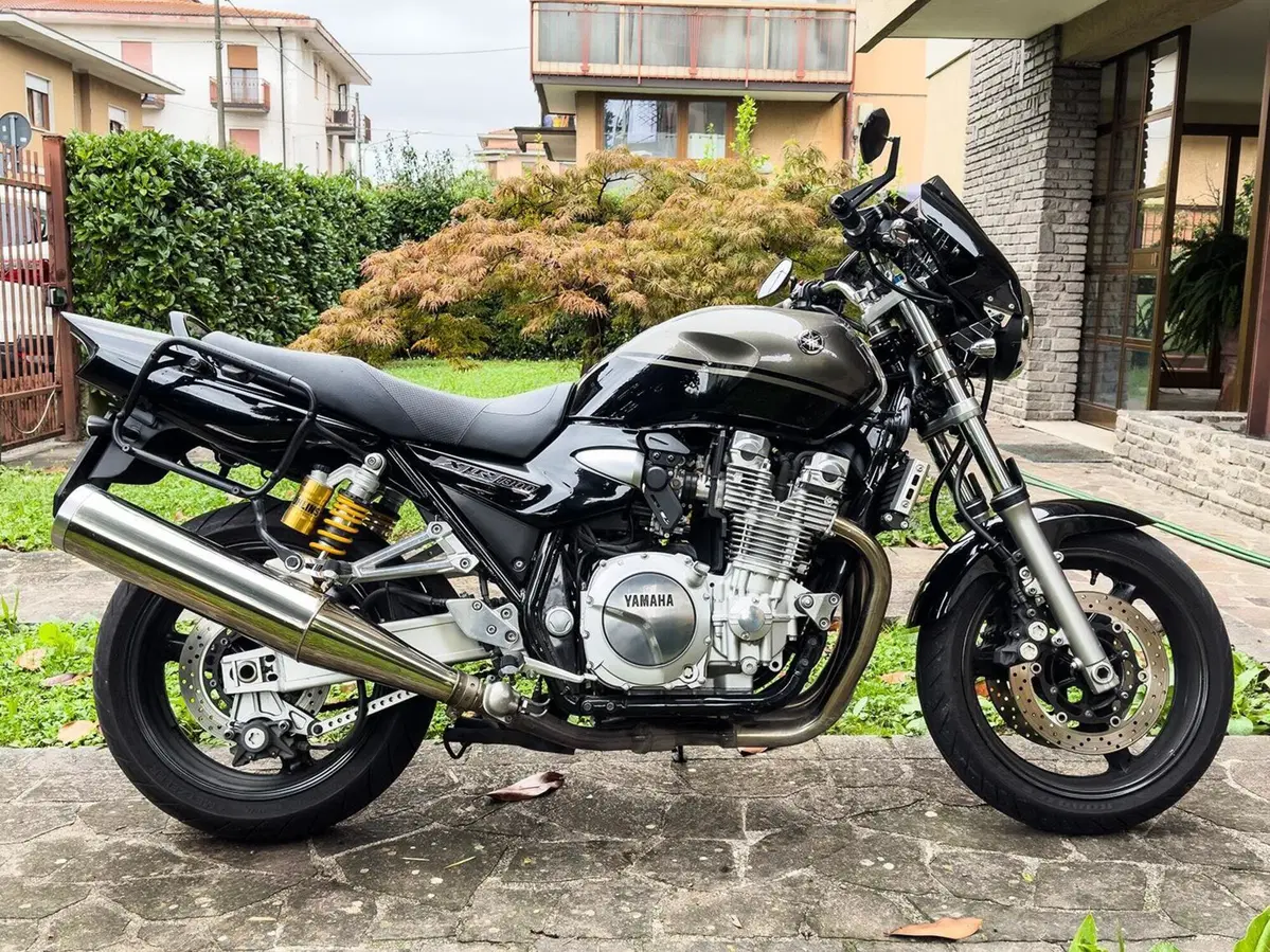 Yamaha XJR 1300 (2006 - 14) (2)