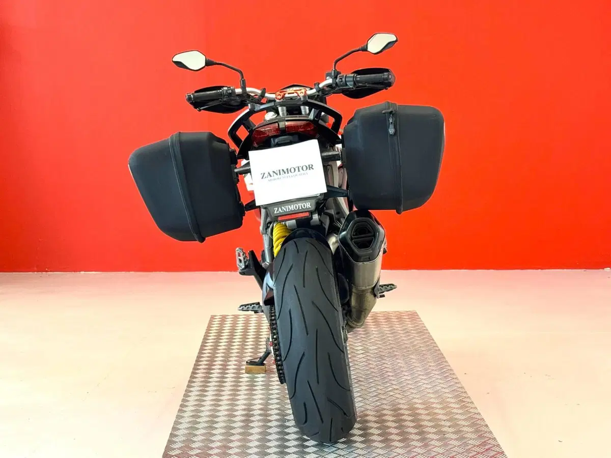 Ducati Hyperstrada 821 (2013 - 15) (7)