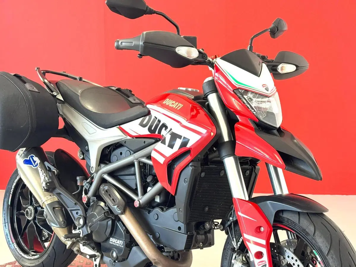 Ducati Hyperstrada 821 (2013 - 15) (9)