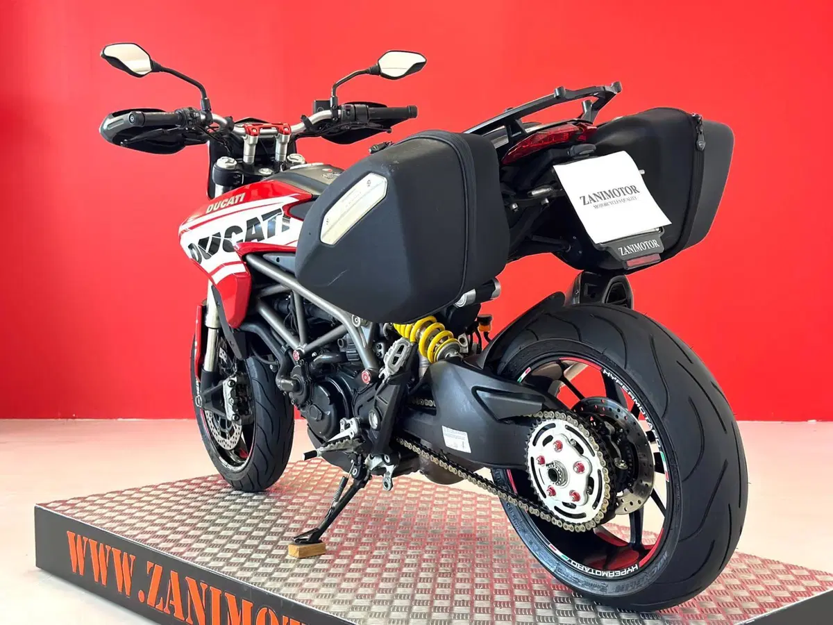 Ducati Hyperstrada 821 (2013 - 15) (16)
