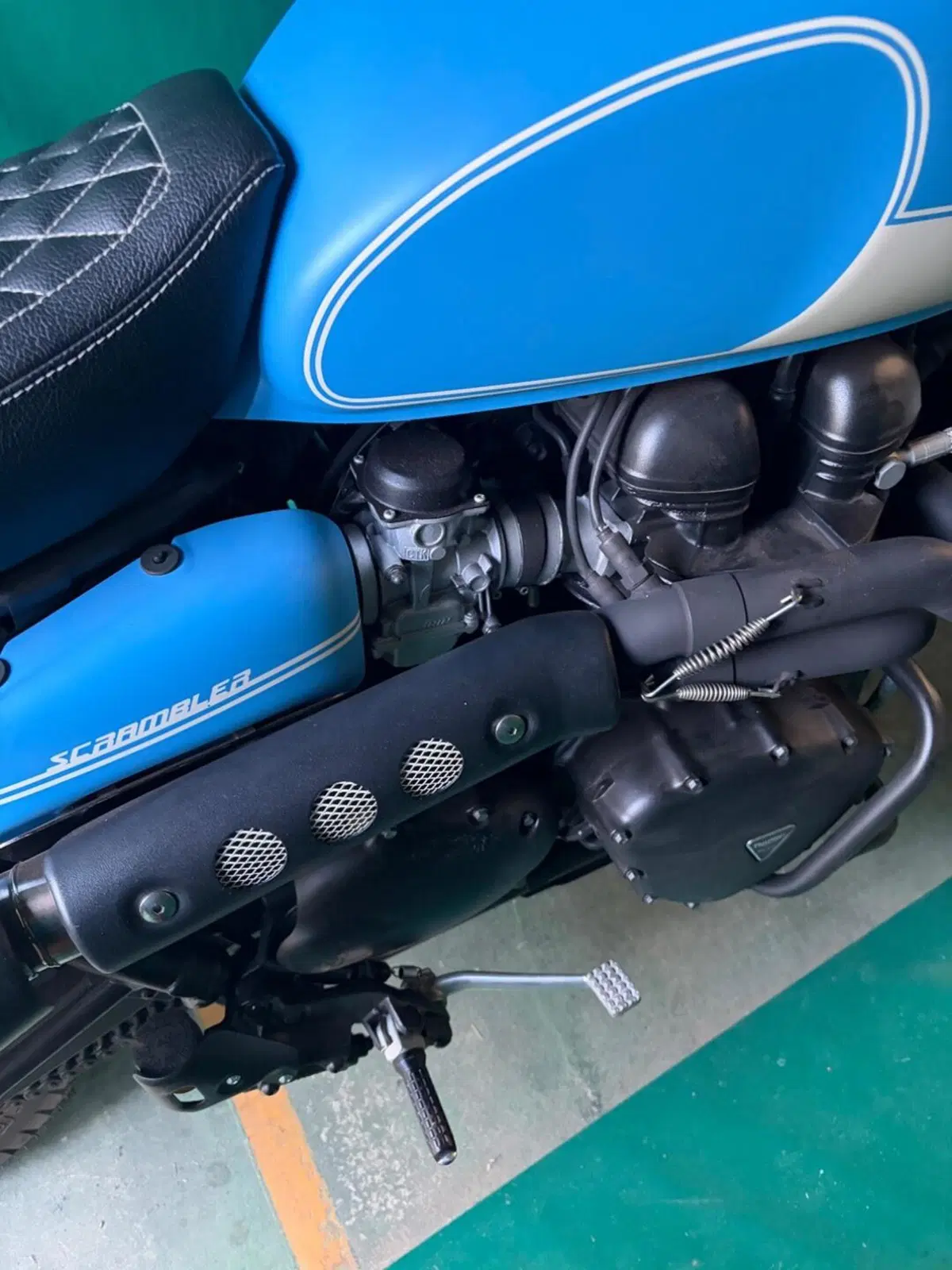 Triumph Scrambler (2006 - 17) (5)