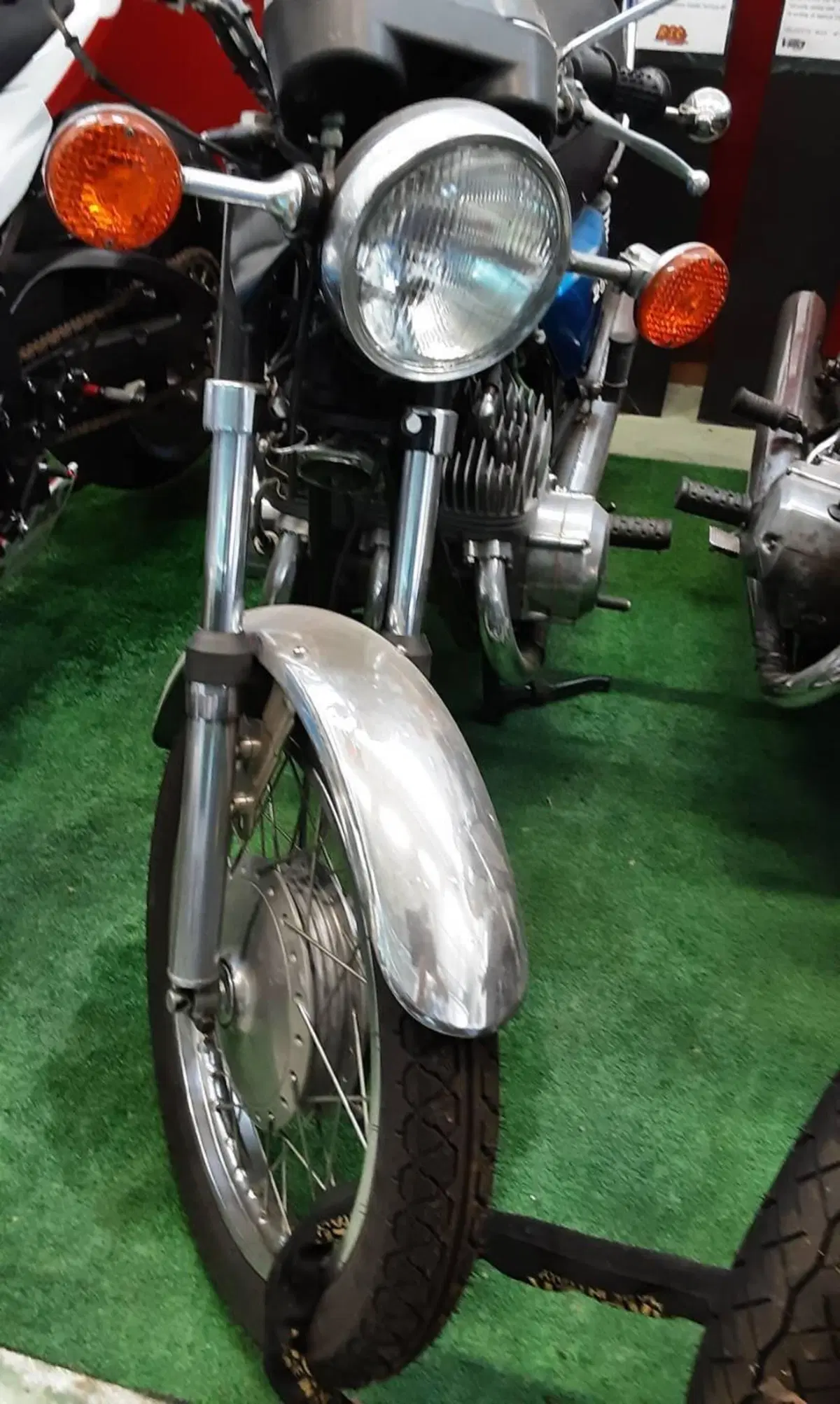 Kawasaki h1 250 (8)