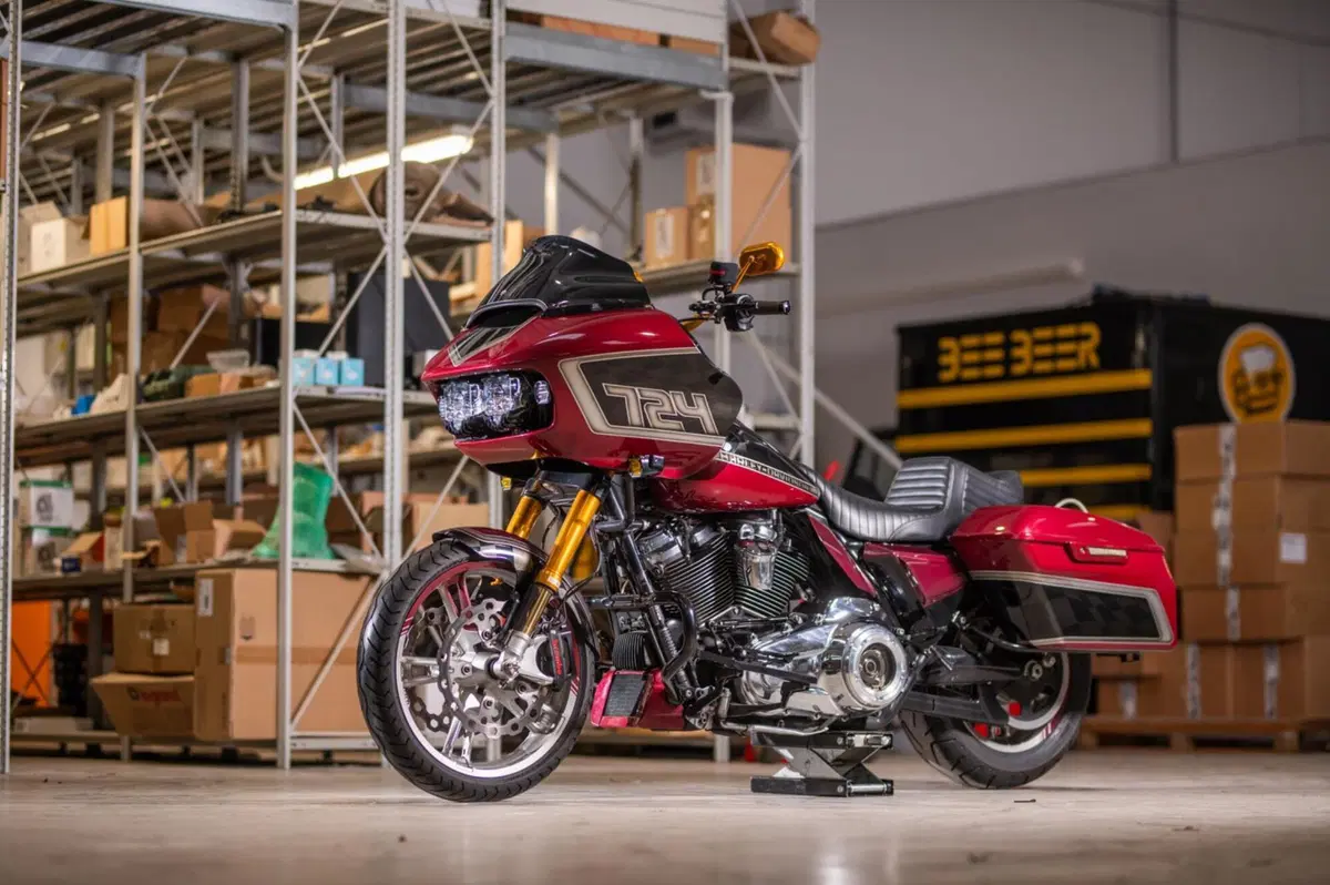 Harley-Davidson 107 Road Glide Special (2017 - 18) - FLTRXS (2)