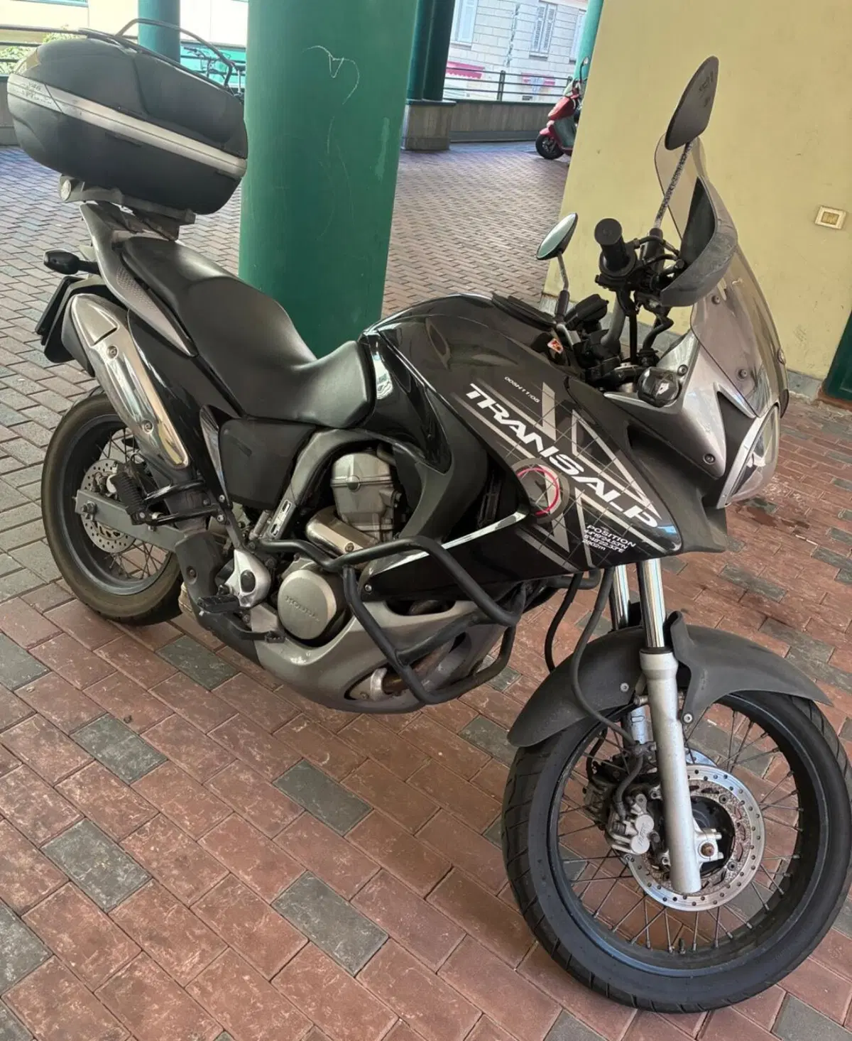Honda Transalp XL 700 V ABS (2007 - 2013) (2)