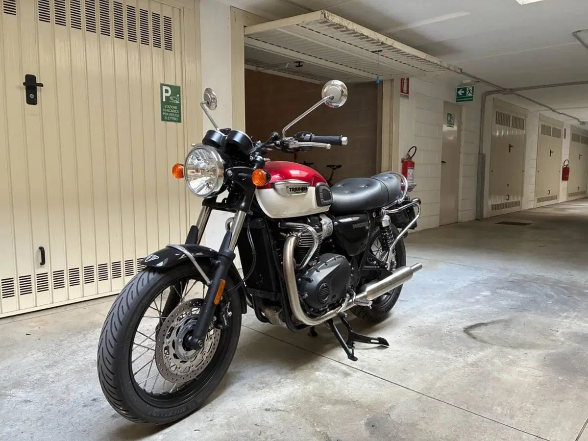 Triumph Bonneville T100 (2021 - 25)