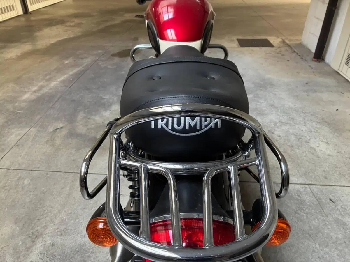 Triumph Bonneville T100 (2021 - 25) (6)