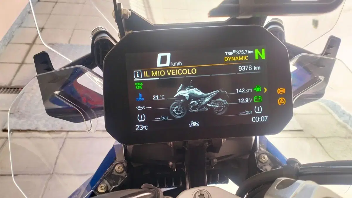 KTM 890 Adventure (2022) (4)