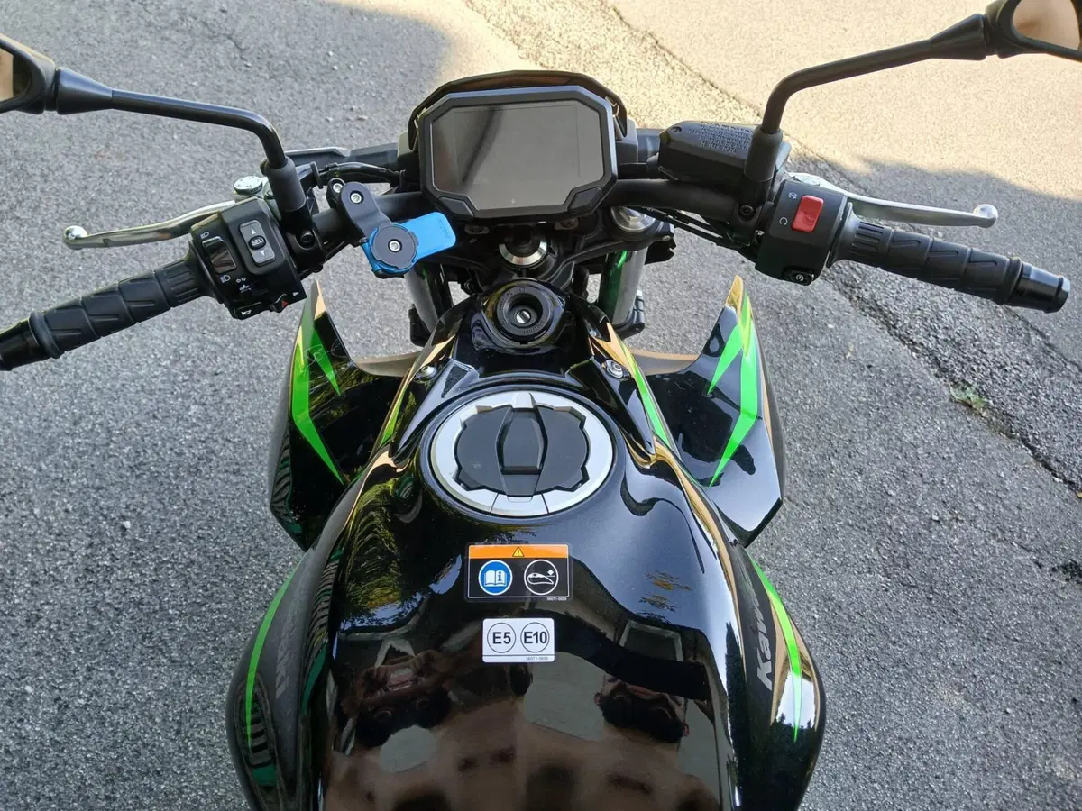Kawasaki Z 650 (2021 - 24) (2)
