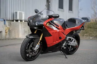 Yoshimura Tornado S-1: in vendita una delle sole 50 rarissime superbike del 2002