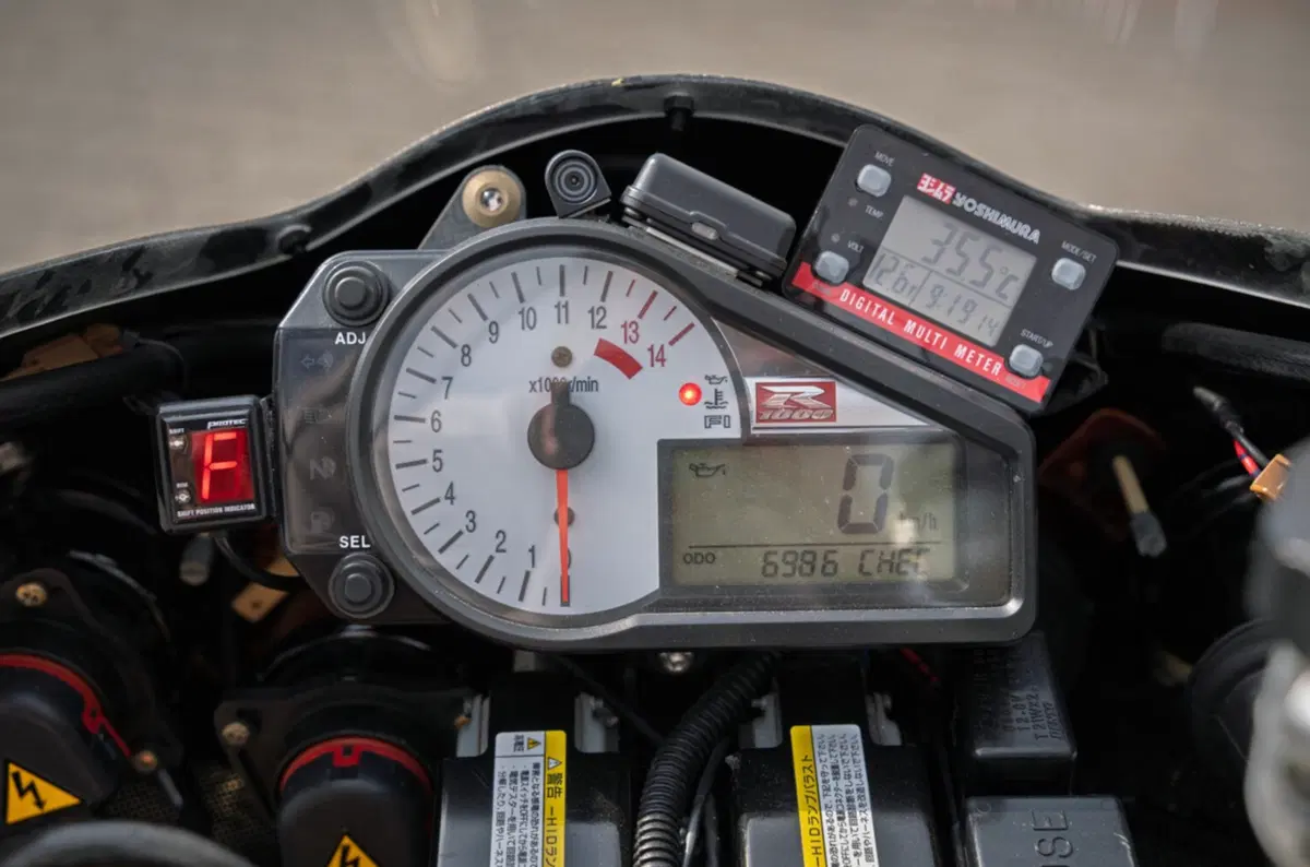 Yoshimura Tornado S-1: in vendita una delle sole 50 rarissime superbike del 2002 (4)