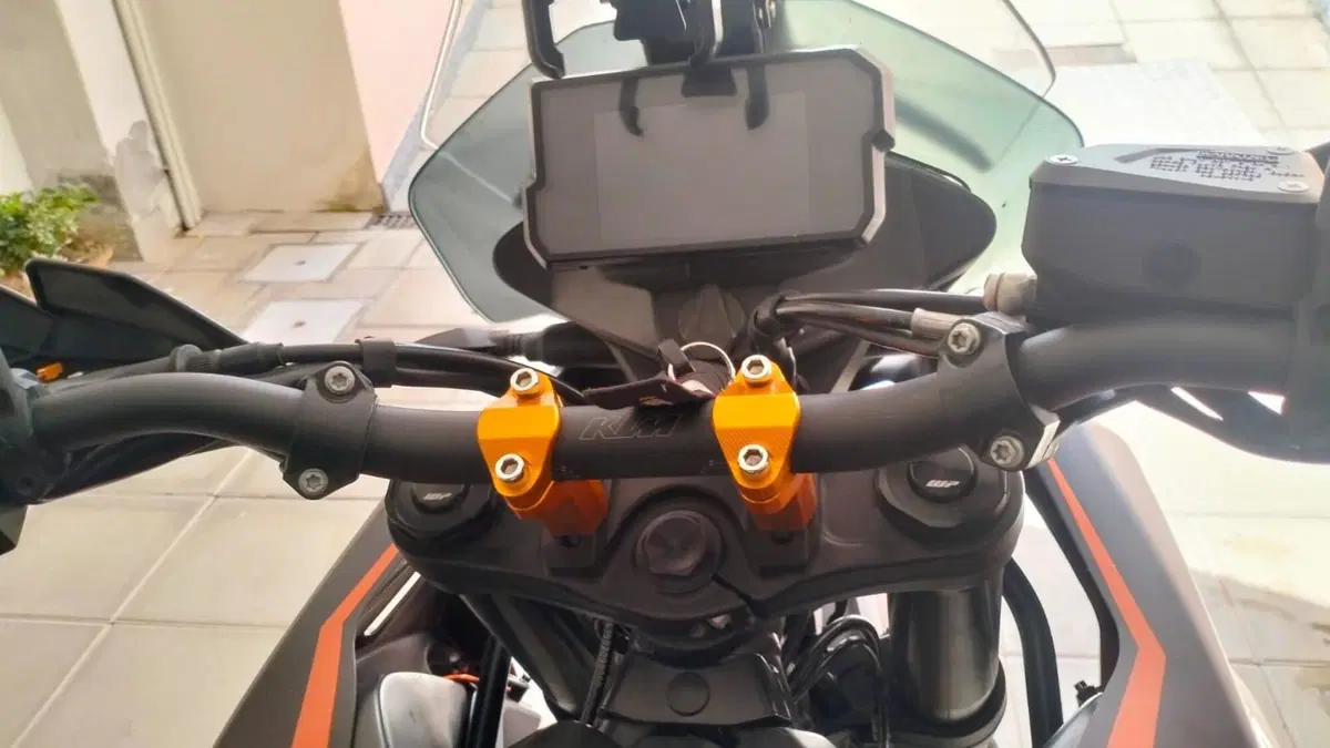 KTM 890 Adventure (2022) (9)