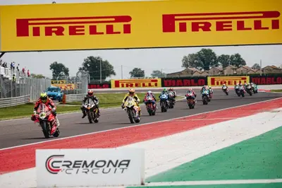 SBK. Vivi Cremona da protagonista con MotoXRacing e Motorsport World Service
