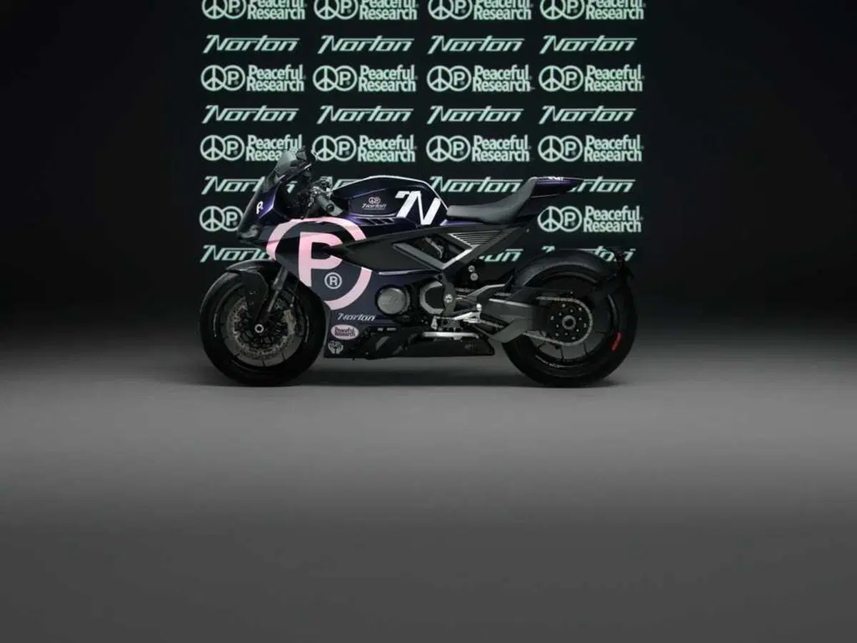 Norton Manx R: nasce la one-off in collaborazione con Peaceful Research (2)