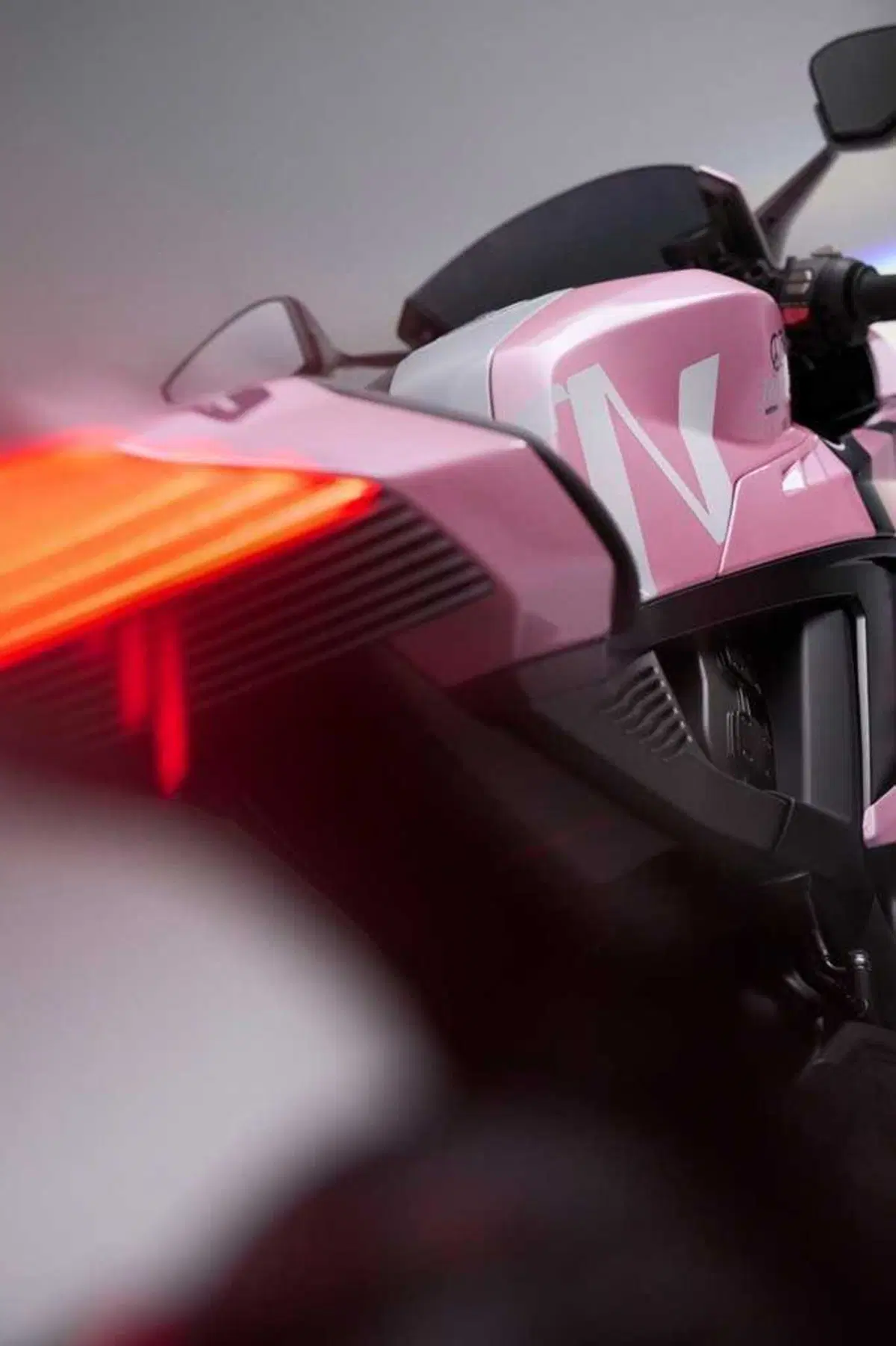 Norton Manx R: nasce la one-off in collaborazione con Peaceful Research (7)