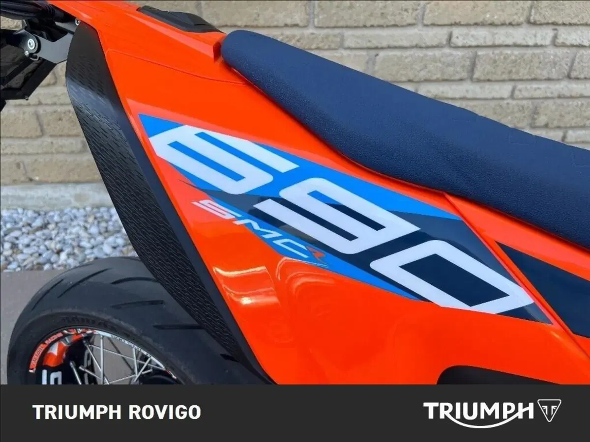 KTM 690 SMC R (2023 - 25) (10)