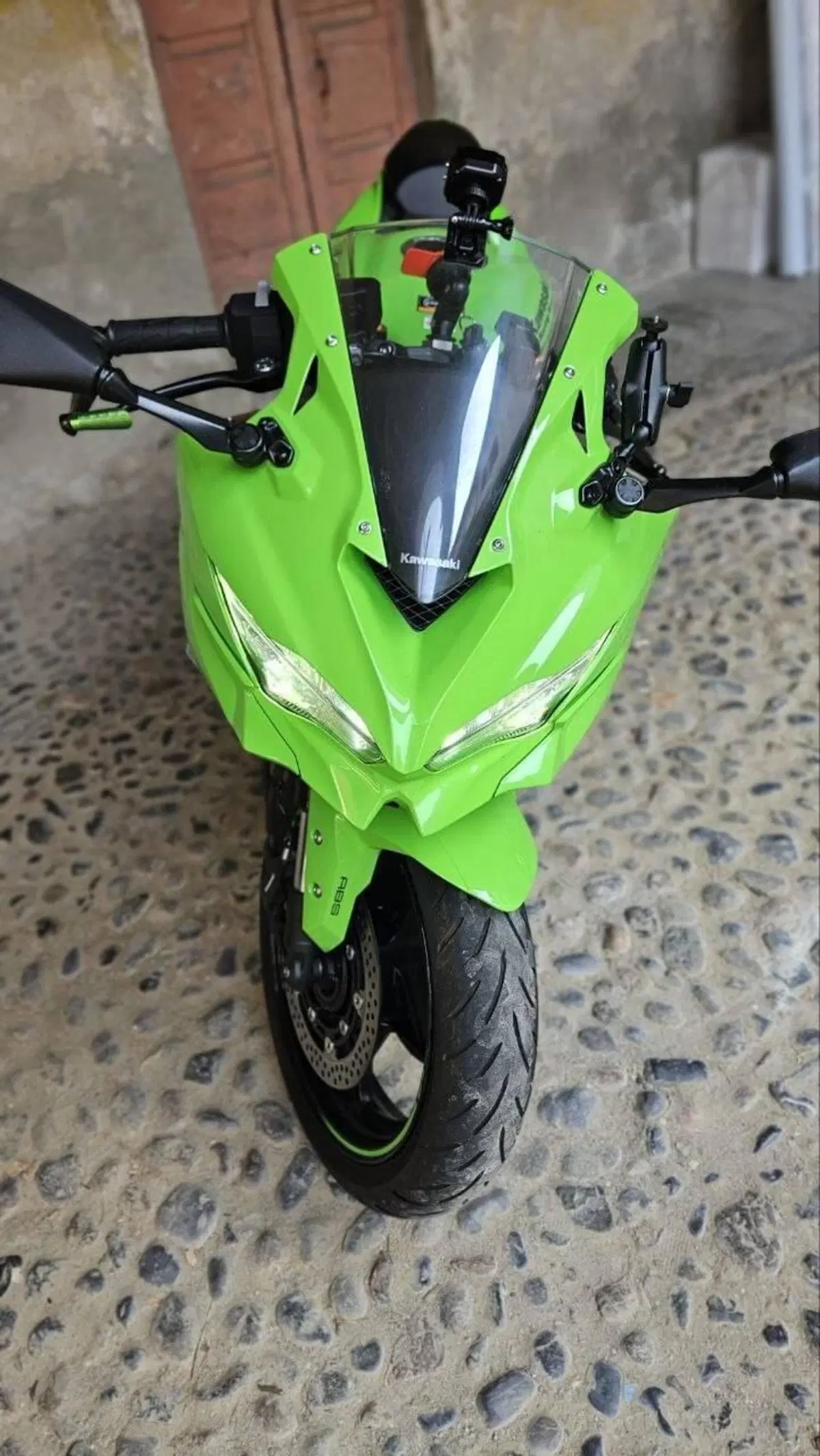 Kawasaki Ninja ZX-4R (2024 - 26) (2)