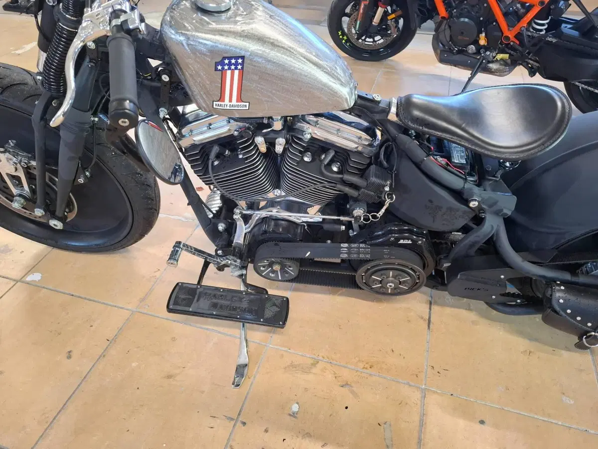 Harley-Davidson 1450 Heritage Springer (2000 - 03) - FLSTS (3)