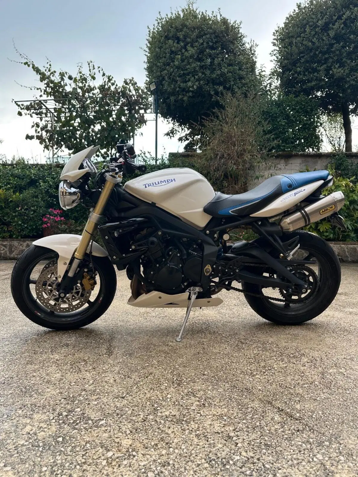Triumph Street Triple (2007 - 12) (2)