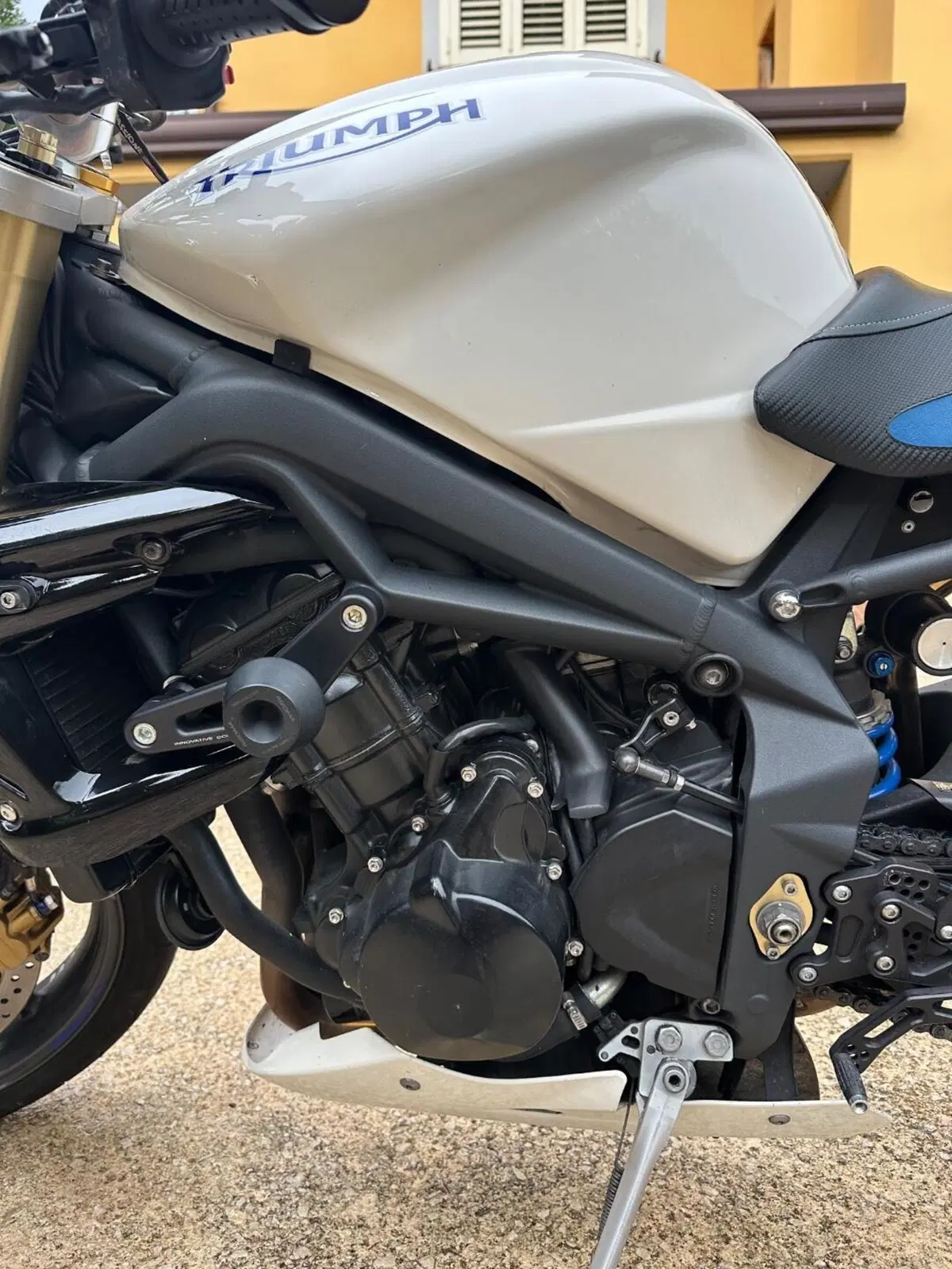 Triumph Street Triple (2007 - 12) (6)