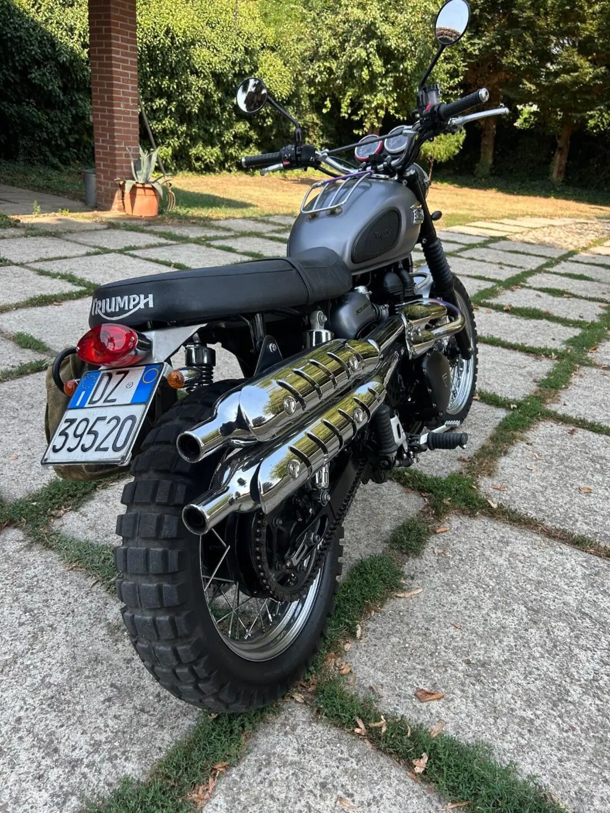 Triumph Scrambler (2006 - 17) (3)