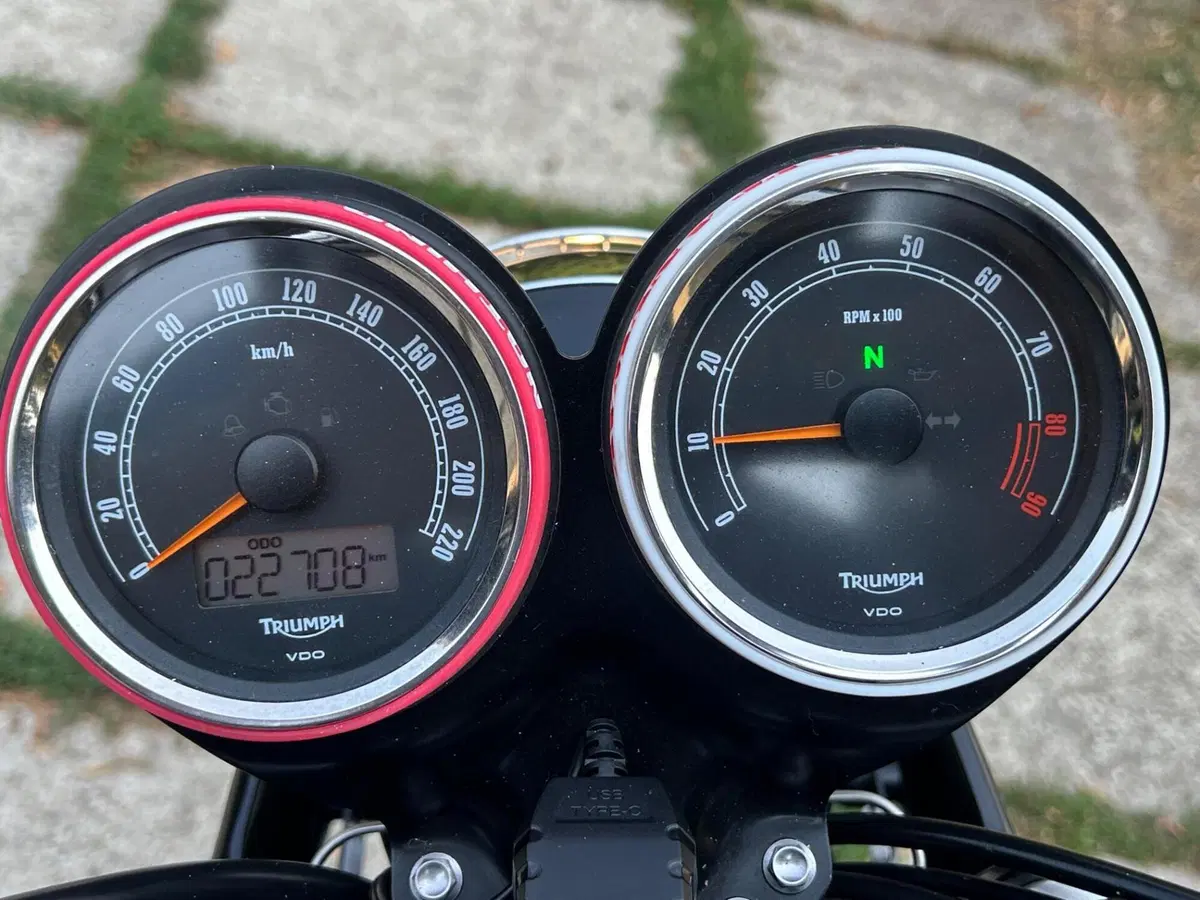 Triumph Scrambler (2006 - 17) (10)