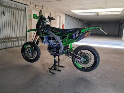 Kawasaki KX450F (2023) usata
